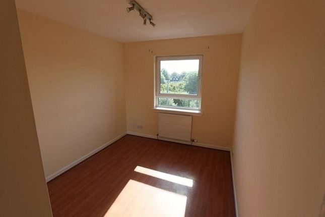 2/2,11, Whitecrook Street, West Dunbartonshire photo 3