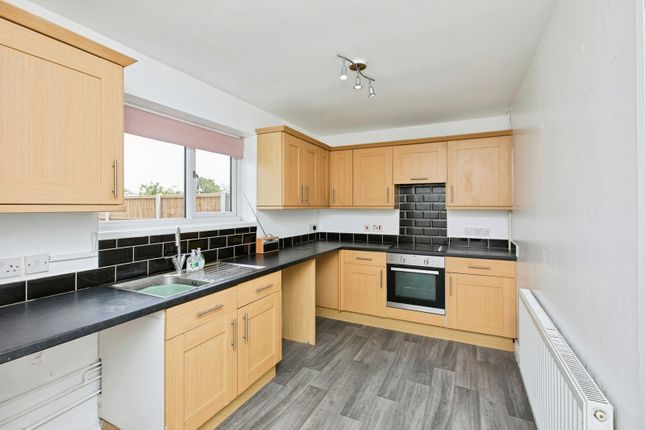 33, Brigden Avenue, Derby photo 4