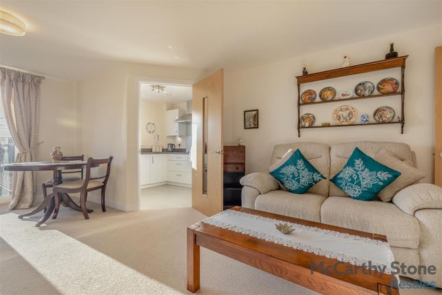 18 Flora Grange, Uppergate Road, Sheffield photo 4