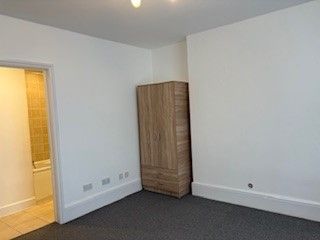  24, Marriott Road, Barnet photo 2