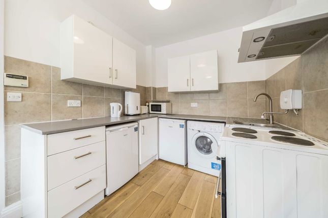 243a, Hale Lane, Edgware photo 3