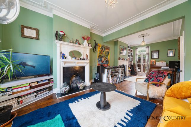 24, Lechmere Road, London photo 3