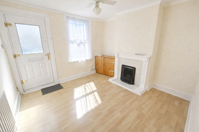 75, Maidstone photo 2