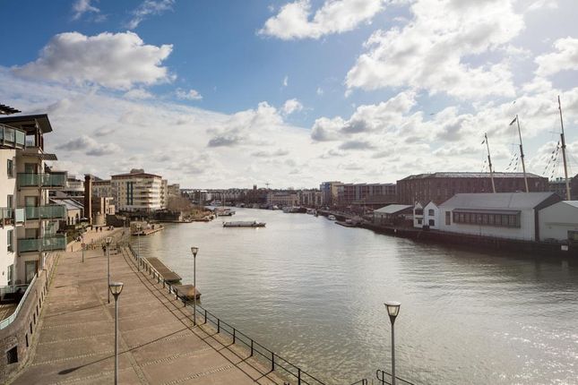 Thumbnail Maisonette for sale in Capricorn Place, Hotwell Road, Bristol