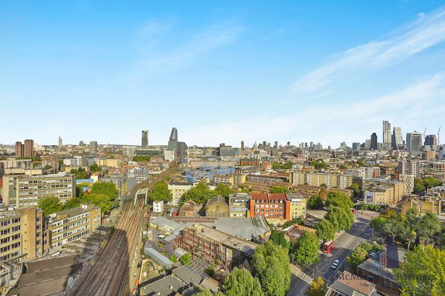 Flat for sale in 87 Newington Causeway, Elephant And Castle, London