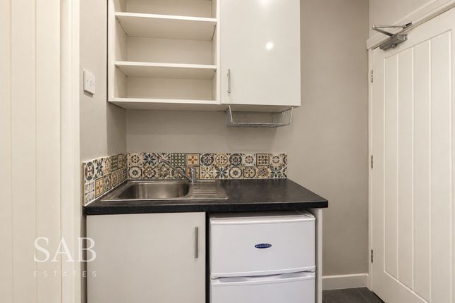 Room 4, 254, Long Lane, Hillingdon photo 2