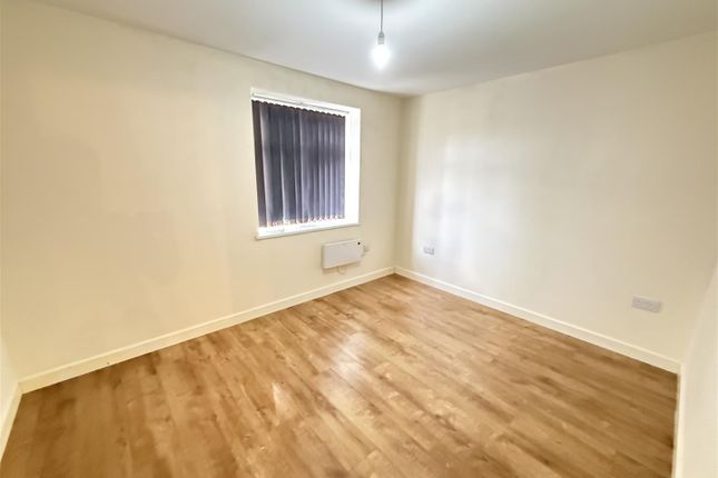 5 Market Place, Willenhall photo 4