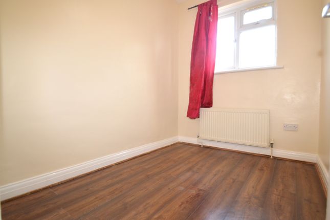 116, Benares Road, London photo 5