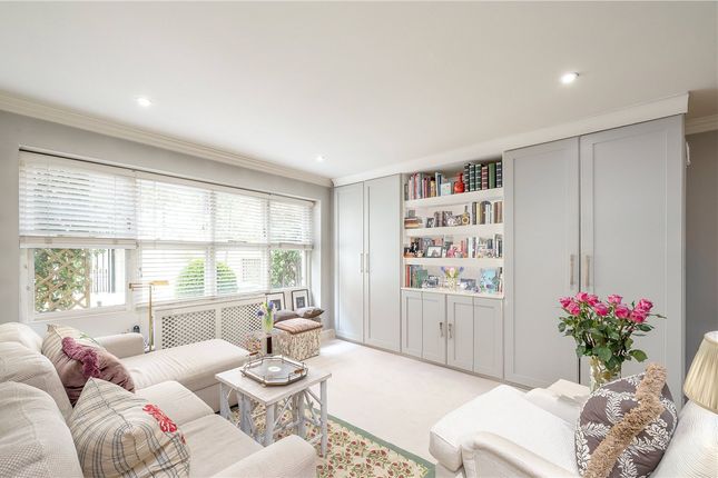 Thumbnail Flat for sale in College Place, Chelsea