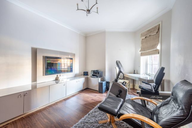 Flat to rent in St Johns Wood Road, St John's Wood, London