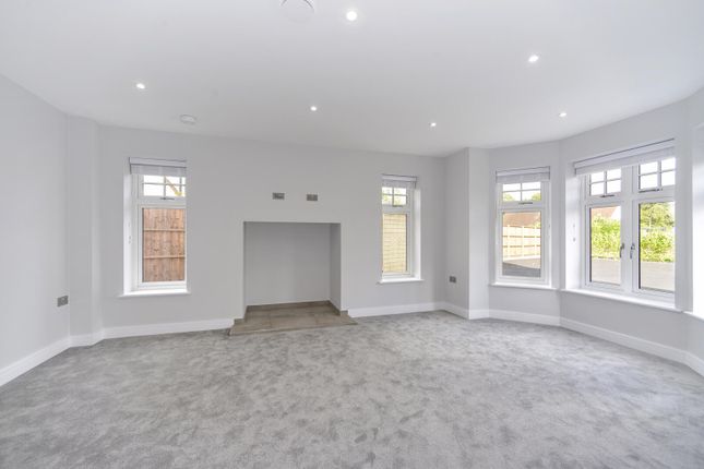 42, Manor Fields, Milford photo 4