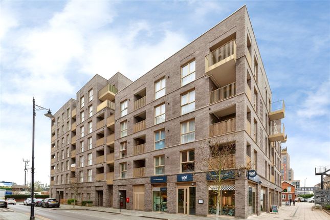 1-bed flat on 9 Trinity Place,, St. Ives Road, Berkshire, £280,000