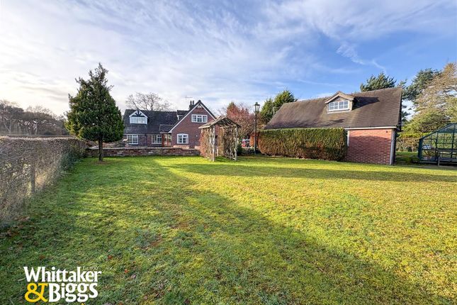 Broomy Croft, Holmes Chapel Road, Congleton photo 2