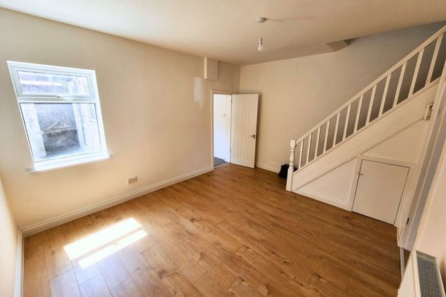 15 Ionic Street,, Rock Ferry, Birkenhead photo 3