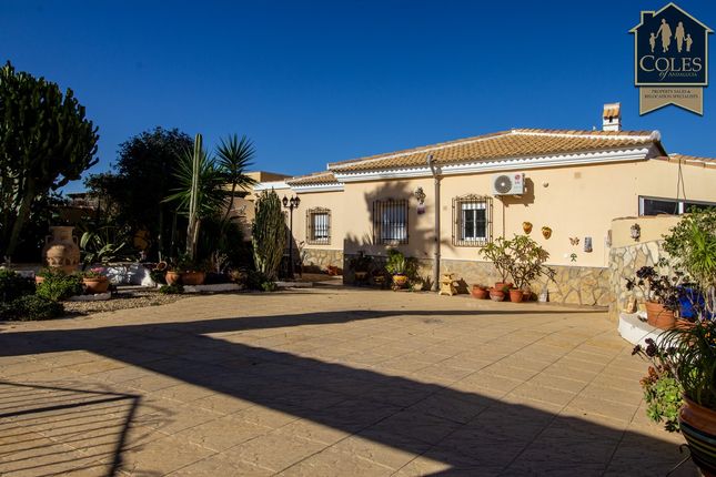 Villa for sale in Los Menchones, Zurgena, Almería, Andalusia, Spain
