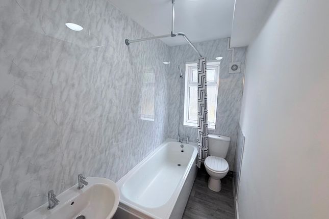 20 Theodore Road, Doncaster photo 4