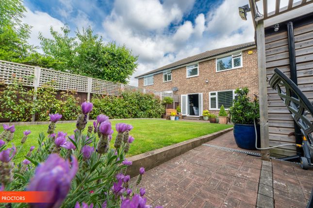 28, Edgewood Green, Croydon photo 4