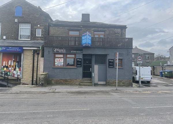 Retail premises to let in 74 West End, Queensbury, Bradford