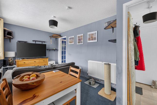 16 Downlands Way, Rumney, South Glamorgan photo 2