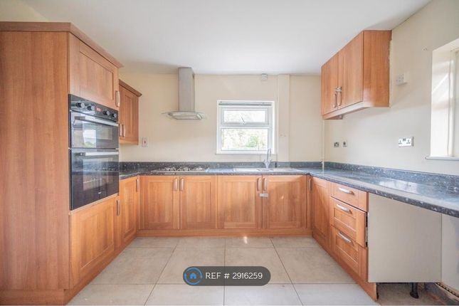 Ubberley Road, Bentilee, Stoke On Trent photo 3