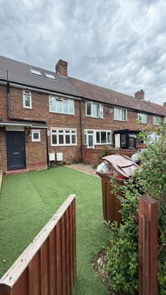 Keir Hardie Way, Barking photo 2