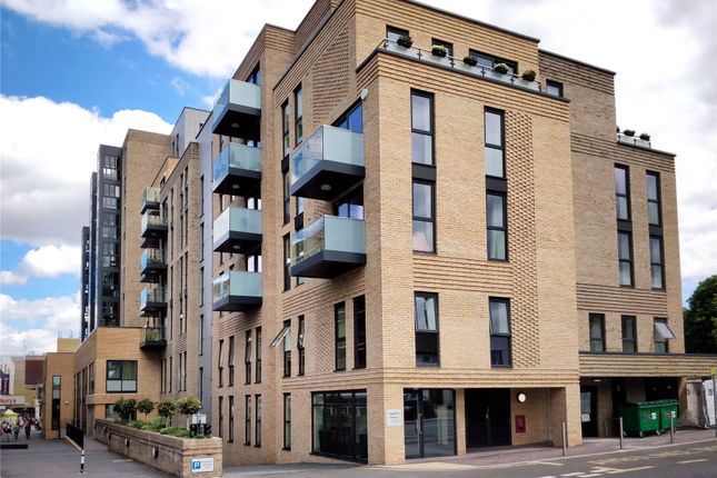 2-bed flat on Flat 10,, Sapphire House, Orpington, £375,000