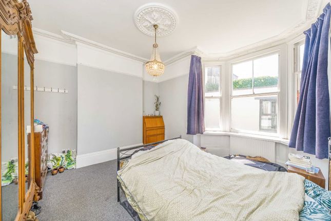 42, Almeric Road, London photo 4
