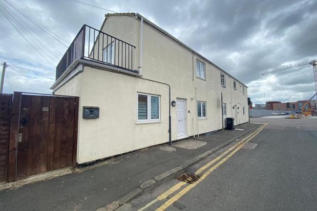 Thumbnail Flat to rent in Century House, Swindon