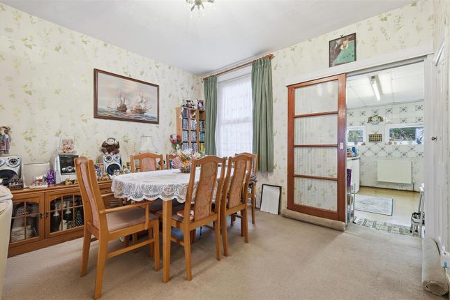 50, Beaconsfield Road, Enfield photo 4