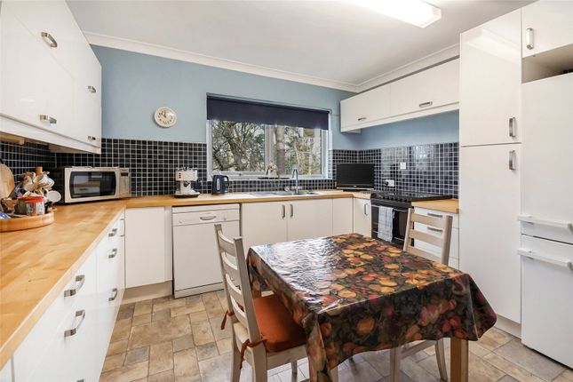 13/1, Whistlefield Court, 2, Canniesburn Road, Glasgow photo 3