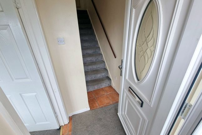 29 Georgian Way, Bridgend photo 5