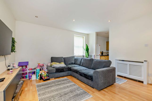 Flat 1, 10, Victoria Road, Deeside photo 3