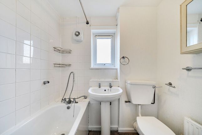 13 Parkway, Erith photo 3