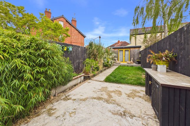152, Prestbury Road, Gloucestershire photo 3