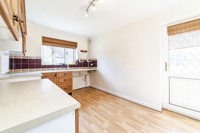 4 Edwin Close, Edwin Close, Thatcham photo 4