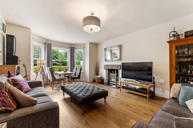 104A, Grove Lane, Altrincham photo 2