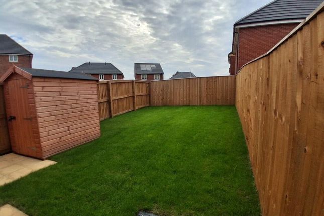 7TRONES-WHITTON, Lunts Heath, Widnes photo 4