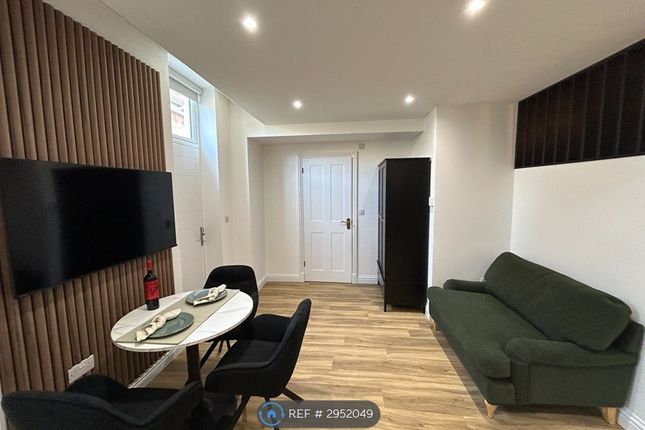Studios  A High St, Rushden photo 2