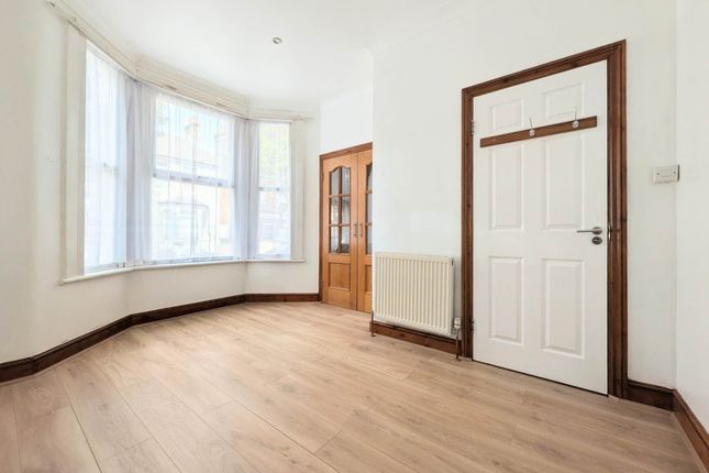 31, Mortimer Road, London photo 2