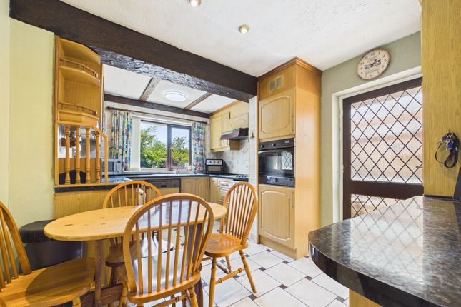 3 Hogarth Avenue, Reading photo 4