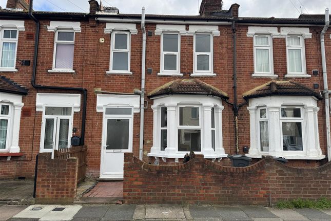 Property to rent in Tiverton Road, Hounslow