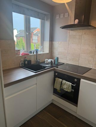 68A Watlands View, Newcastle photo 4