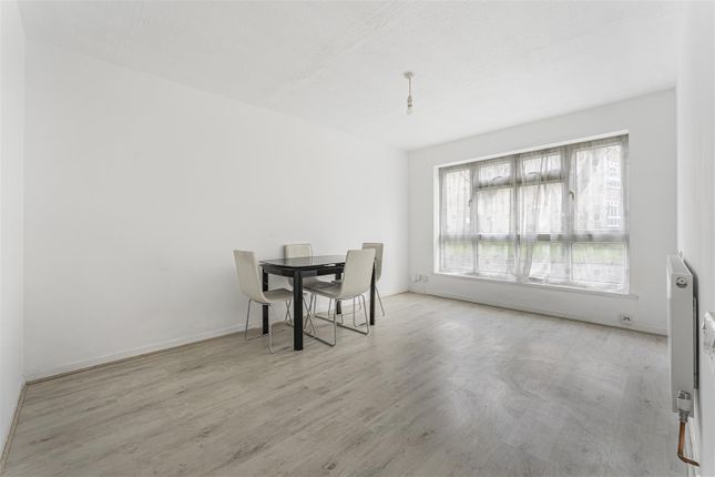 4, Wyemead Crescent, Chingford photo 2