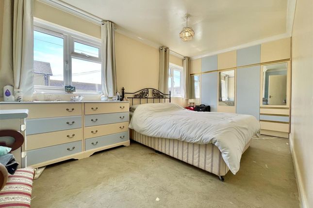 4 Woolcombe Road, Portland photo 2