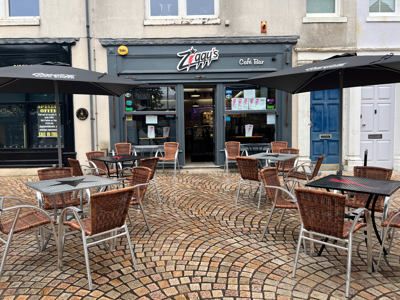 Restaurant/cafe to let in Caf� / Bar, Cedar Square, Blackpool, Lancashire