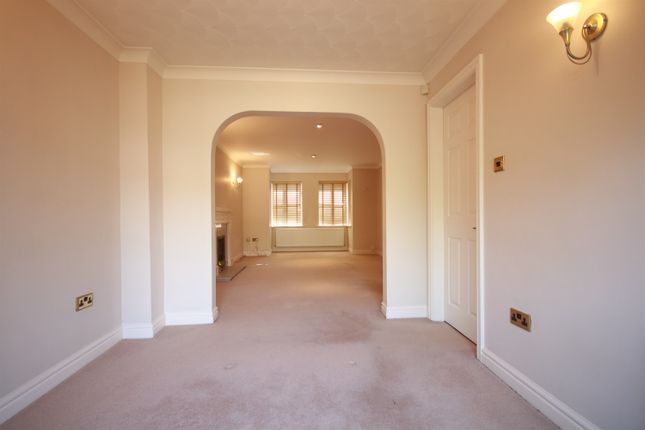 7, Leaside Way, Wilmslow photo 3