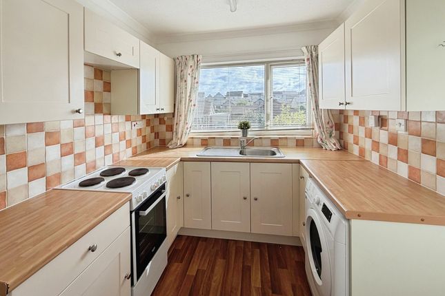 68, Manor Way, Cornwall photo 2