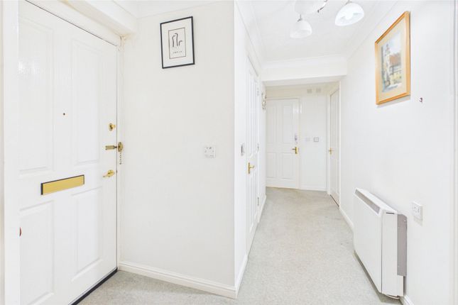 Flat 33, Goodrich Court,, Gloucester Road, Herefordshire photo 5