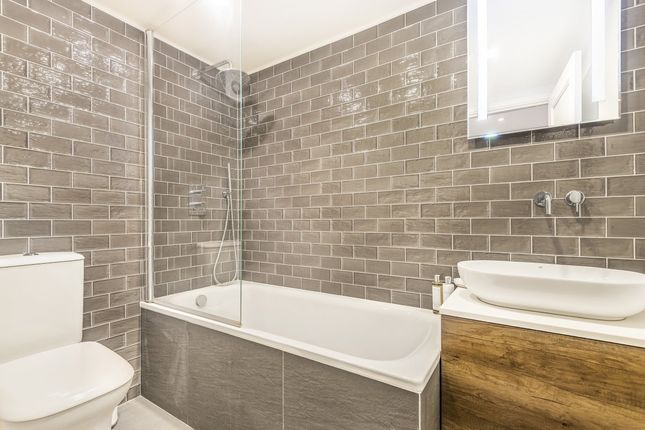 A, 66, Bramfield Road, London photo 3