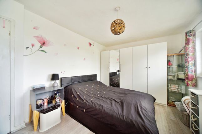 71, Crescent Way, London photo 4